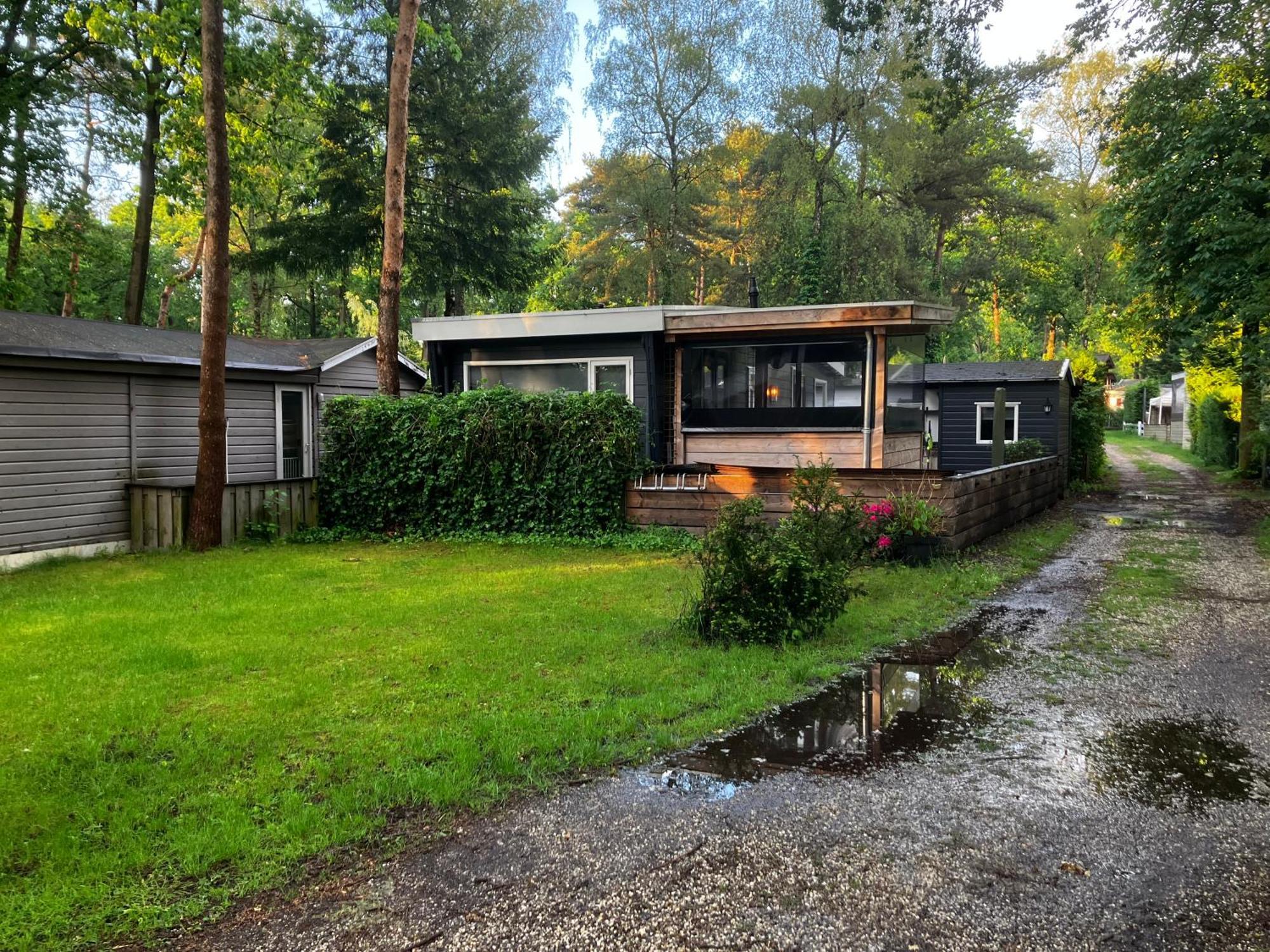 Chalet Bosrijk Midden In De Natuur-Eten&Drinken-Activiteiten-Ontspanning-En Nog Veel Meer Hoenderloo Buitenkant foto